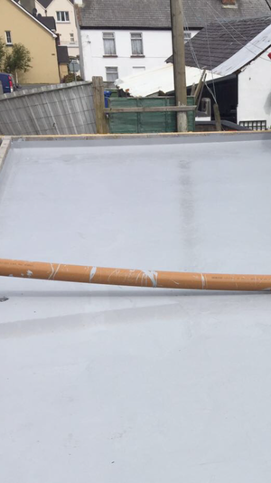 New Flat Roof Construction for the roofing trade. Owl Lava 20 liquid membrane was applied directly on to OSB board. 