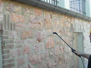 Waterproofing a stone facade